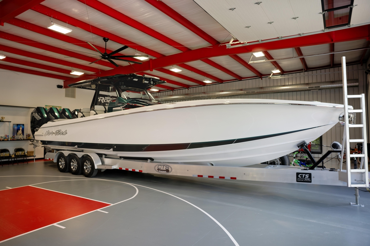 2024 Nor-Tech 400 Supersport - Sold Boat