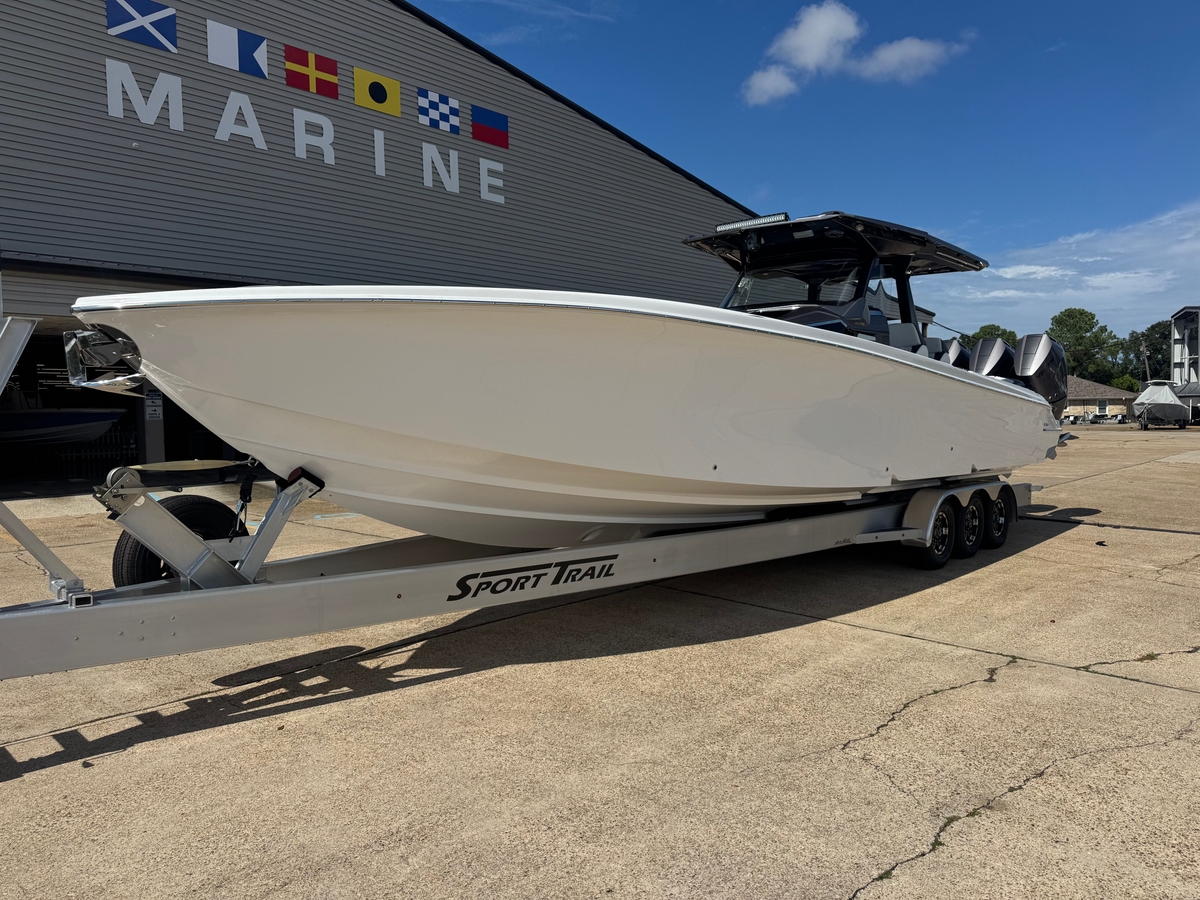 2025 Nor-Tech 400 Supersport with trailer - Sold Boat