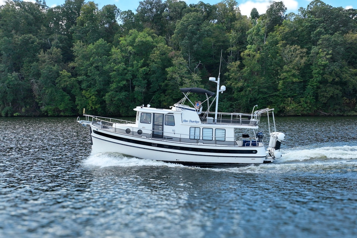 2000 Nordic Tug 42 Flybridge - Sold Boat