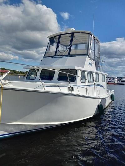 BOATZON | Northshore 40 Novi Flybridge Trawler 2004 BOATZON | Northshore 40 Novi Flybridge Trawler 2004