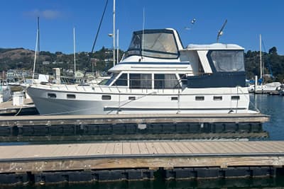 BOATZON | Nova 42 Sundeck 1985