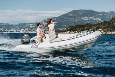 BOATZON | Novurania DL 550 2026