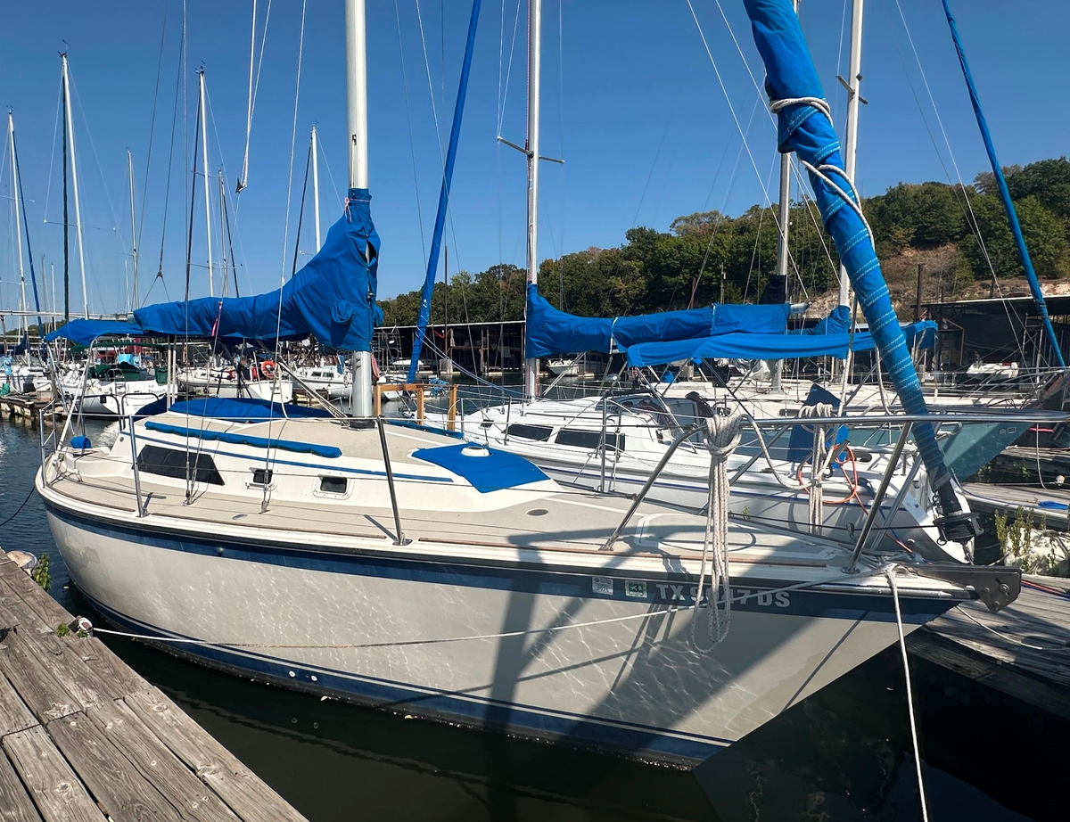 1983 O'Day 28 - Sold Boat