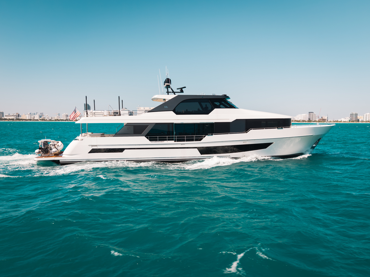 2024 Ocean Alexander 32L - Sold Boat