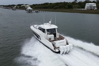 BOATZON | Ocean Alexander 45 DIVERGENCE COUPE 2021