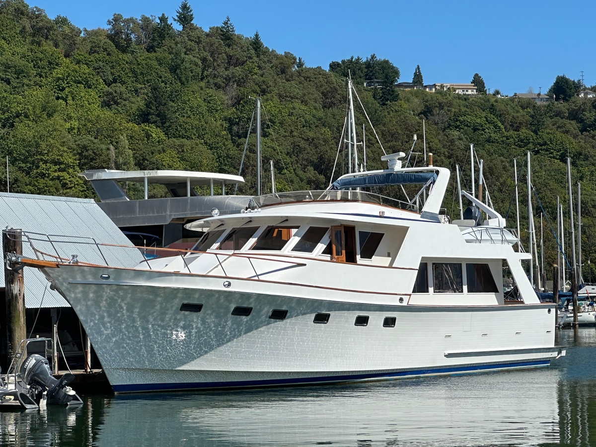 1985 Ocean Alexander Pilothouse - Sold Boat