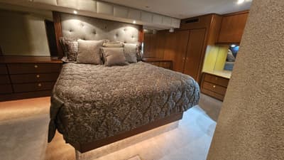 BOATZON | Ocean Yachts 70 SUPER SPORT 2000