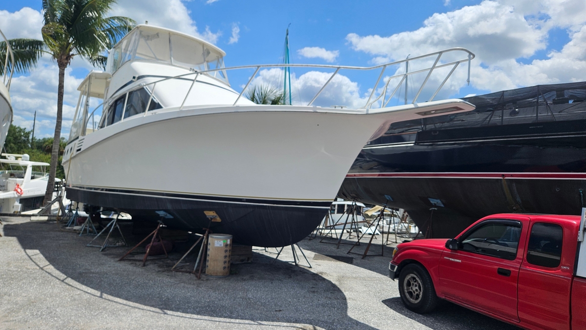 1998 Ocean Yachts Motor Yacht - Sold Boat