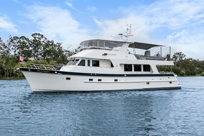 BOATZON | Outer Reef Yachts 70 2011