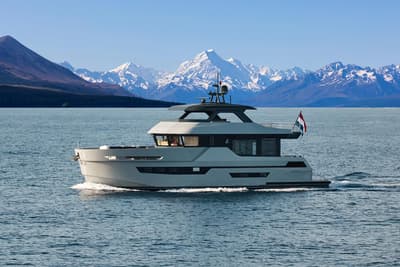 BOATZON | Outer Reef Yachts 780 Adventure 2026