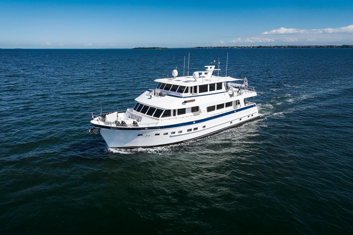 2017 Outer Reef Yachts 860 Deluxbridge Motoryacht - Sold Boat