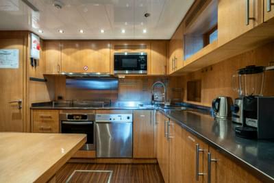 BOATZON | Overmarine Mangusta 108 2008 BOATZON | Overmarine Mangusta 108 2008