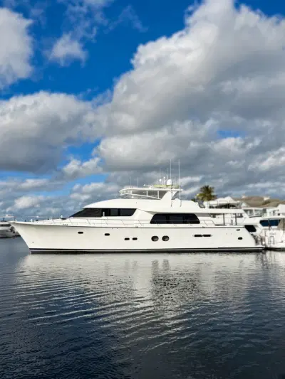 BOATZON | Pacific Mariner 85 Pacific Mariner by Westport 2012