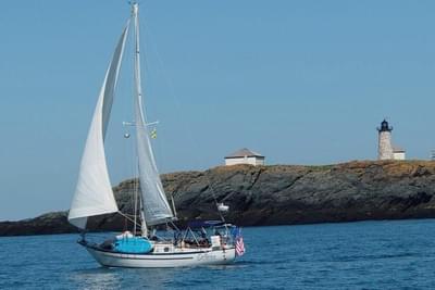 BOATZON | Pacific Seacraft 37 1982