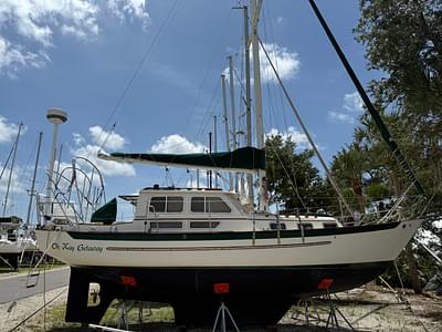 BOATZON | Pacific Seacraft Pilothouse 32 1994