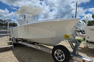 BOATZON | Pair Customs 24 Center Console MV 2027 BOATZON | Pair Customs 24 Center Console MV 2027