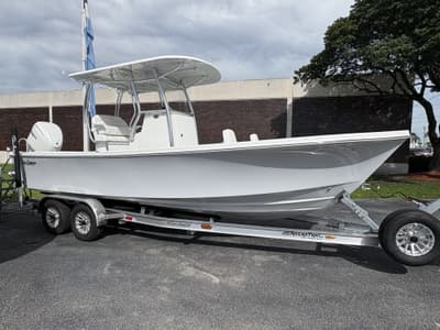 BOATZON | Pair Customs 24DV Center Console 2027