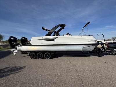 BOATZON | Paradigm 28R 2026