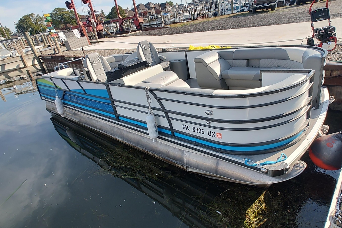 2023 Paradise Pontoon Tritoon - Sold Boat