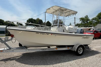 BOATZON | Parker 1801 Center Console 2001