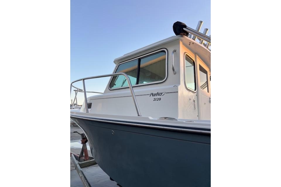 2015 Parker 2120 - Sold Boat