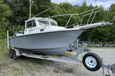 BOATZON | Parker 2320 Sport Cabin 2024