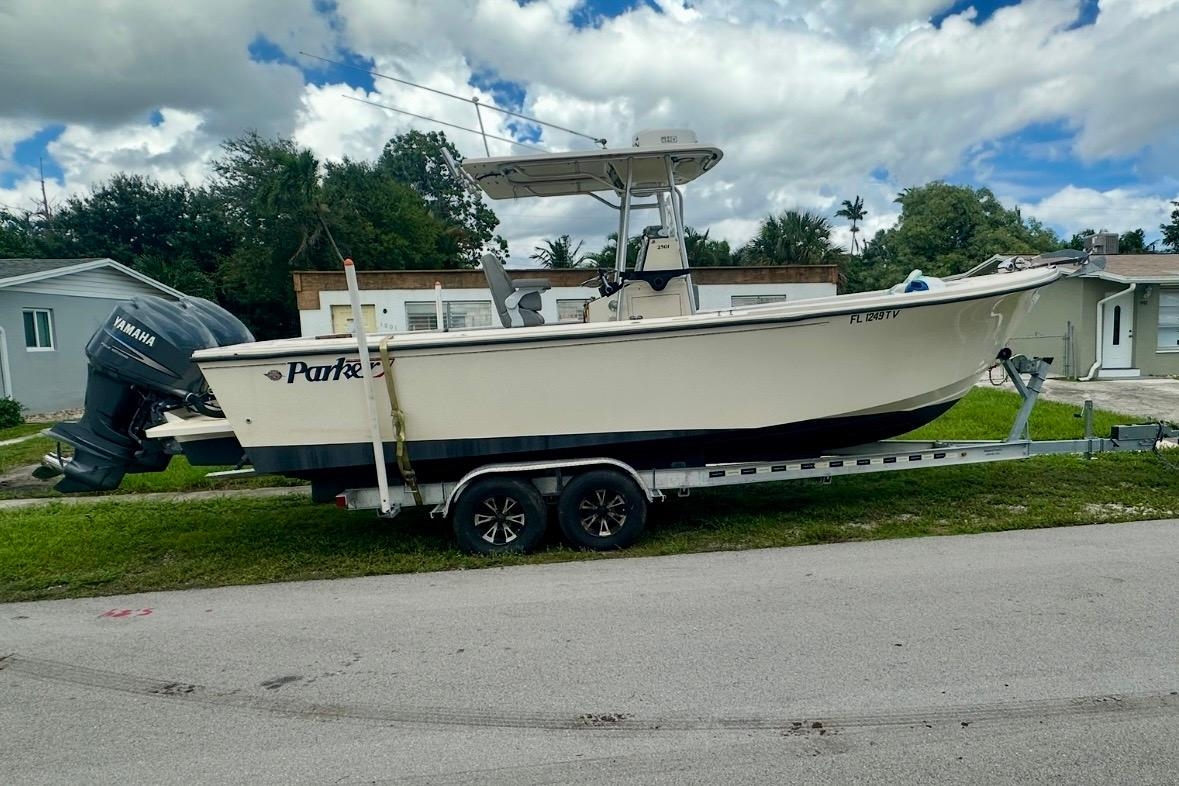 2007 Parker 2501 Center Console - Sold Boat