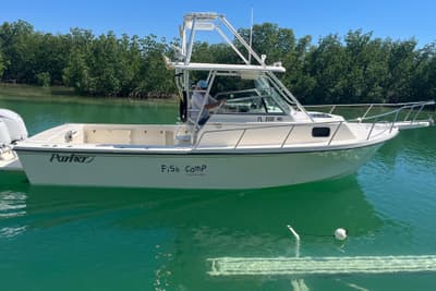 BOATZON | Parker 2510 Modified Vee Walkaround 2005