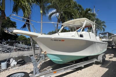 BOATZON | Parker 2510 Walkaround 1997 BOATZON | Parker 2510 Walkaround 1997