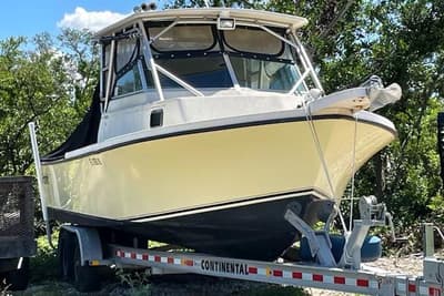 BOATZON | Parker 2510 Walkaround 2003