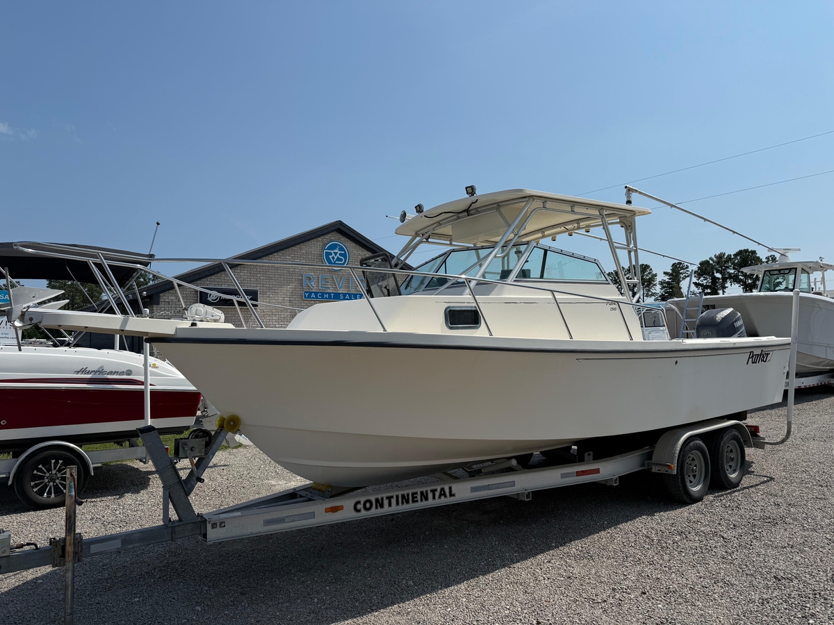 2004 Parker 2510 Walkaround - Sold Boat