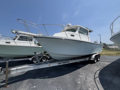 BOATZON | Parker 2520 Cabin 2016