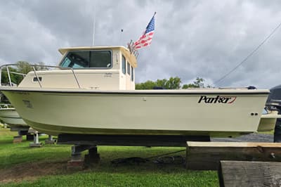 BOATZON | Parker 2520 XL Sport Cabin 2013