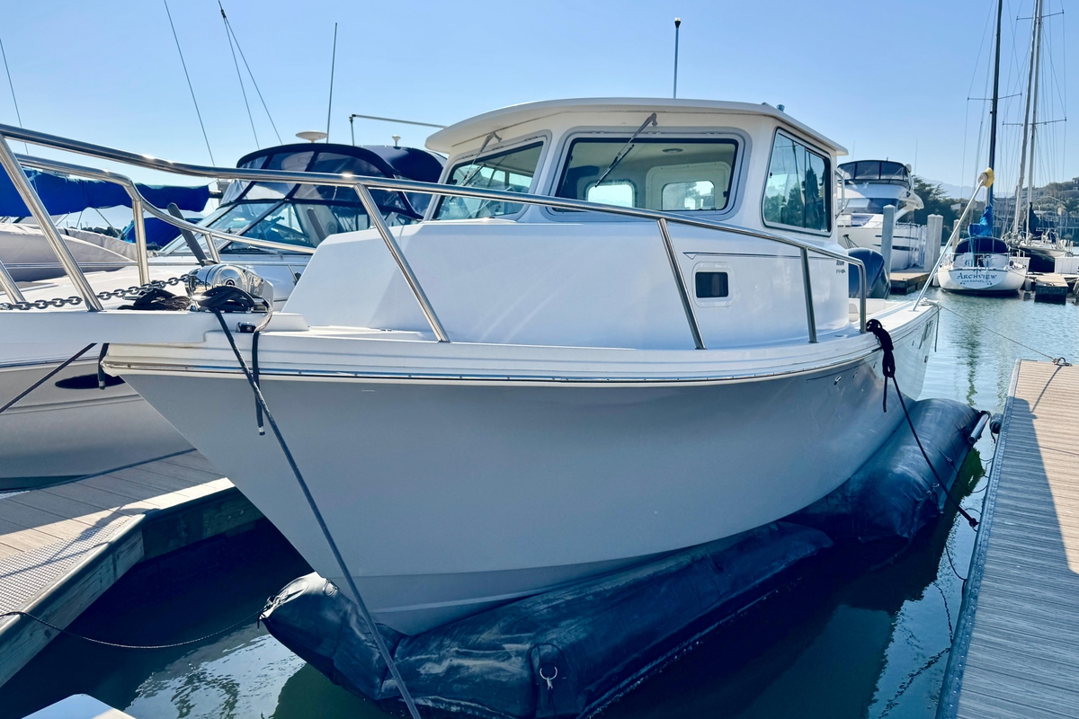 2021 Parker 2820 XLD Sport Cabin - Sold Boat