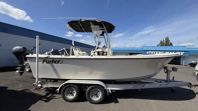 BOATZON | Parker Center Console 1997