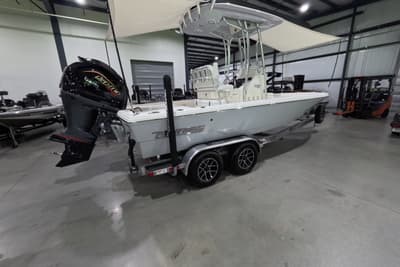 BOATZON | Pathfinder 2200 Hybrid 2027