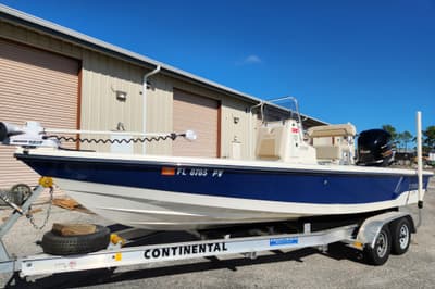 BOATZON | Pathfinder 2200 TRS 2014