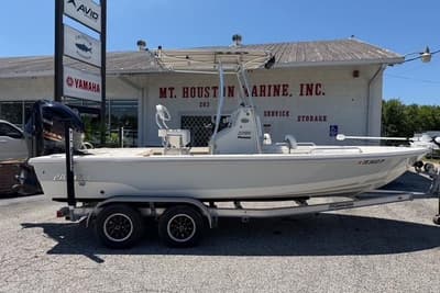 BOATZON | Pathfinder 2200 TRS 2021