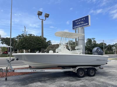 BOATZON | Pathfinder 2200 TRS 2025