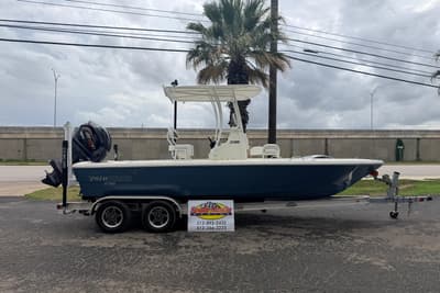 BOATZON | Pathfinder 2200 TRS 2026