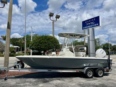 BOATZON | Pathfinder 2200 TRS 2026