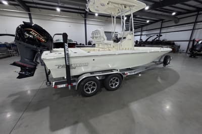 BOATZON | Pathfinder 2200 TRS 2026