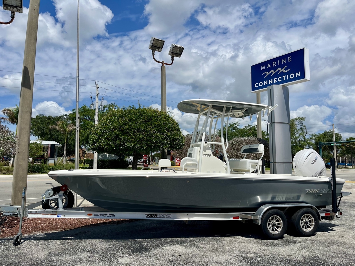 2026 Pathfinder 2200 TRS - Sold Boat