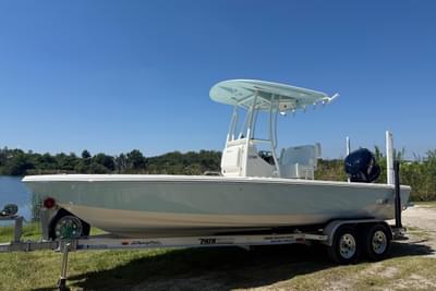 BOATZON | Pathfinder 2200 TRS 2026