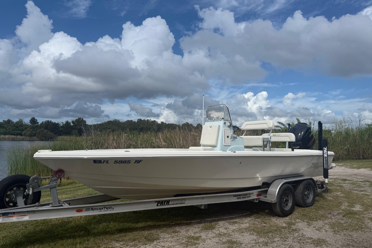 2016 Pathfinder 2300 HPS - Sold Boat