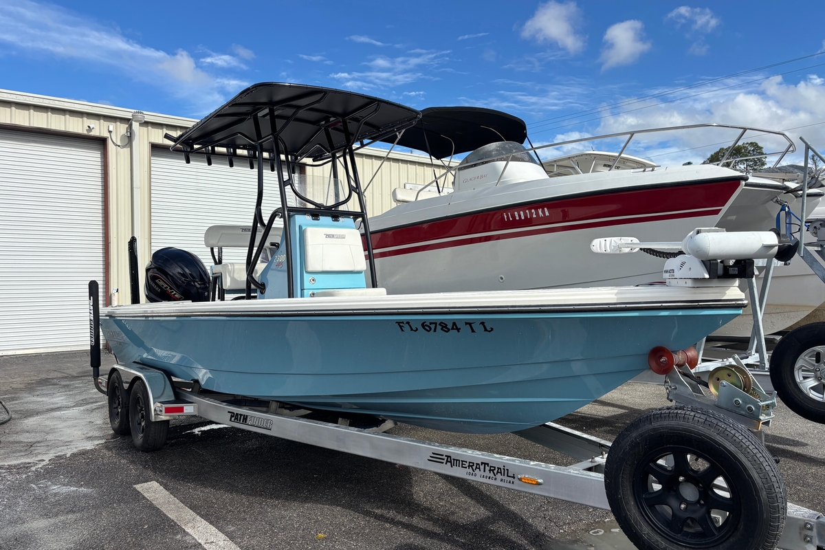 2023 Pathfinder 2300 HPS - Sold Boat