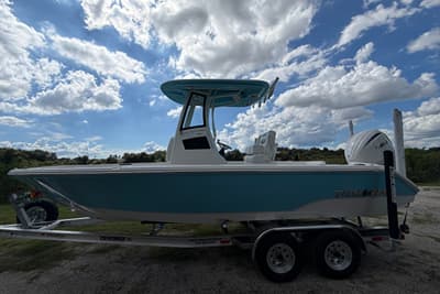 BOATZON | Pathfinder 2400 Hybrid 2027
