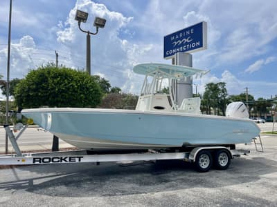 BOATZON | Pathfinder 2400 Hybrid 2027
