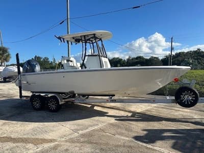 BOATZON | Pathfinder 2400 Open 2026