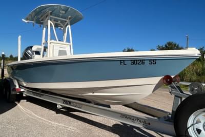 BOATZON | Pathfinder 2400 TRS 2020